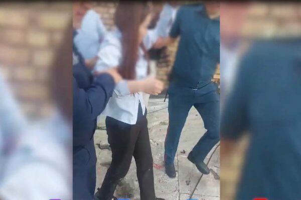 Правоохранители спасли девушку, которая пыталась покончить с собой, сбросившись с многоэтажки на Юнусабаде