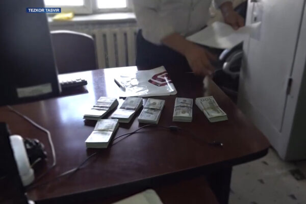 Хоким Намангана задержан при получении взятки