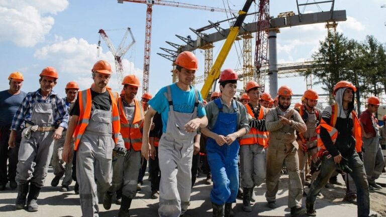 Россия меняет подход к трудовой миграции: «Приехал, подработал, уехал»