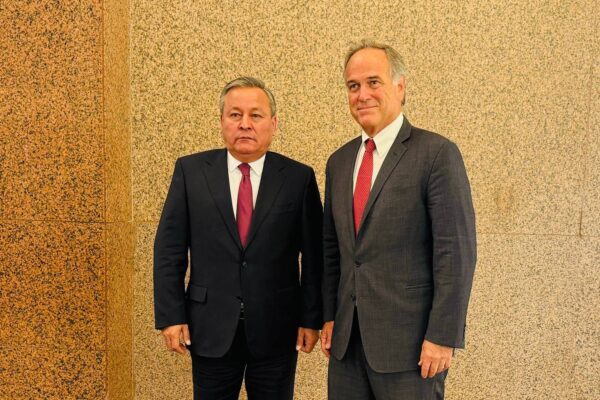 Американская инвестиционная компания планирует вложить больше миллиарда долларов в проекты в Андижане
