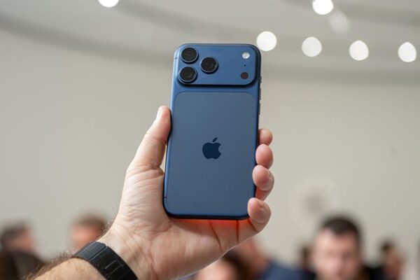 Сколько стоит ввезти новый iPhone 17 из-за рубежа: реальная арифметика таможни