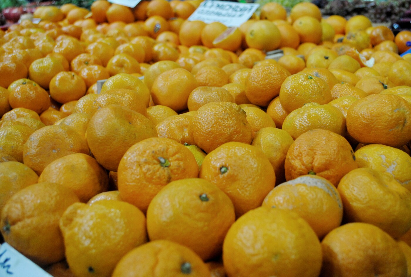 Узбекистан временно запретил импорт мандаринов и ананасов из Китая: что происходит и стоит ли ждать роста цен