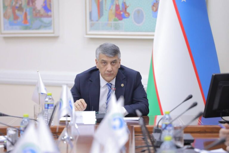 Алишер Кадыров призвал узбекистанцев срочно покинуть Россию