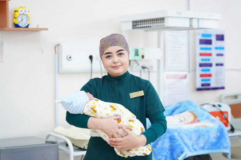 В первый день 2026 года в Узбекистане родились 1815 малышей — Минздрав