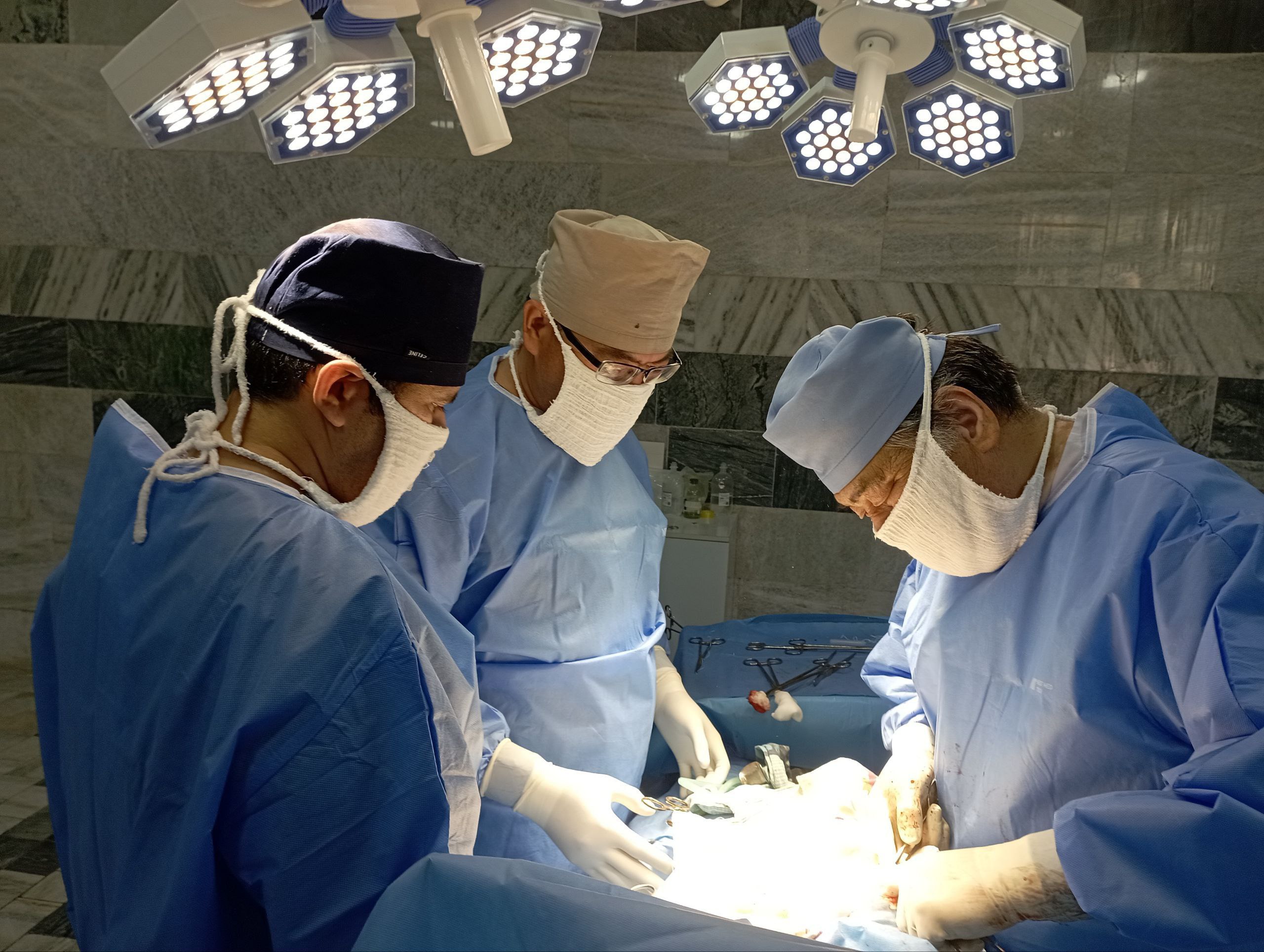 В Кашкадарье из желудка 20-летней пациентки удалили ком волос весом 1,4 кг