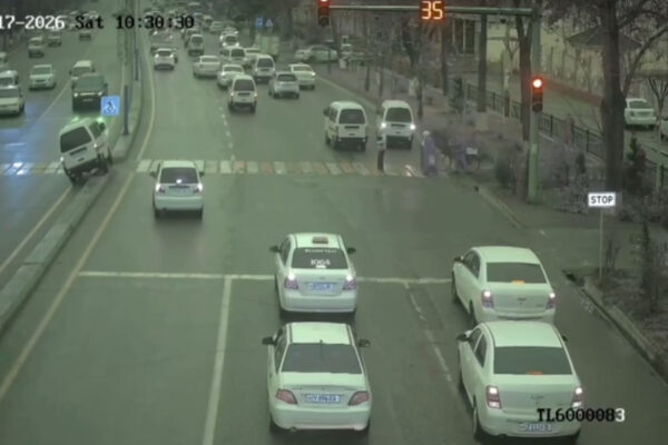 Проскочить любой ценой: новые приключения «Дамаса» на перекрёстке