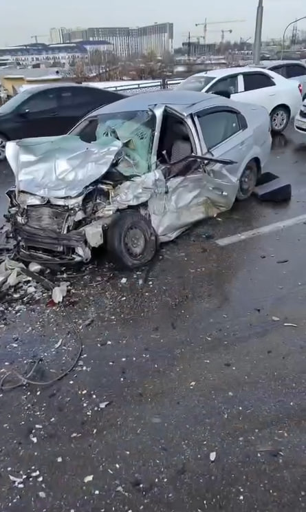 «Играл в шашки»: в Ташкенте произошло очередное массовое ДТП