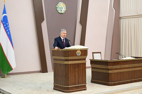 Налоги мимо кассы: президент раскрыл шокирующие факты о теневой экономике Ташкента