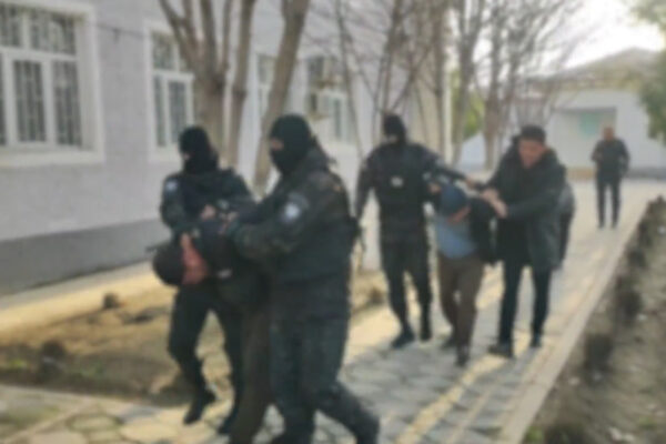 «Тайсон» и его уличные порядки: в Джизакской области задержана банда вымогателей «Тайсон» и его уличные порядки: в Джизакской области задержана банда вымогателей