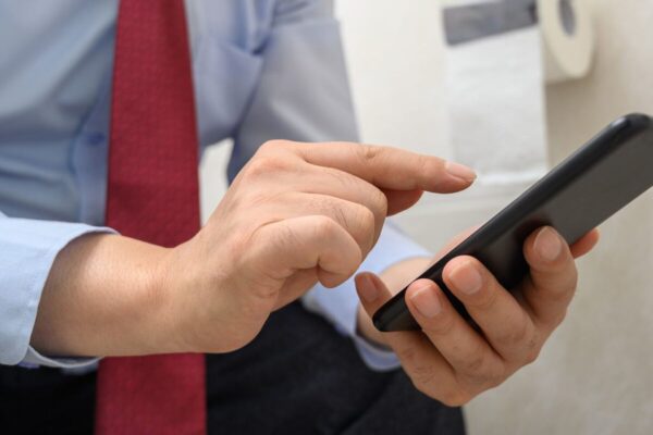 «Черная борода» и 22 канала: в Ташкенте оштрафовали администратора сети порно-пабликов