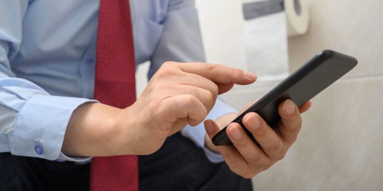 «Черная борода» и 22 канала: в Ташкенте оштрафовали администратора сети порно-пабликов