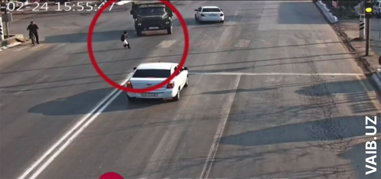 Жуткое ДТП на Ферганской кольцевой: под колёсами грузовика погиб 9-летний ребёнок