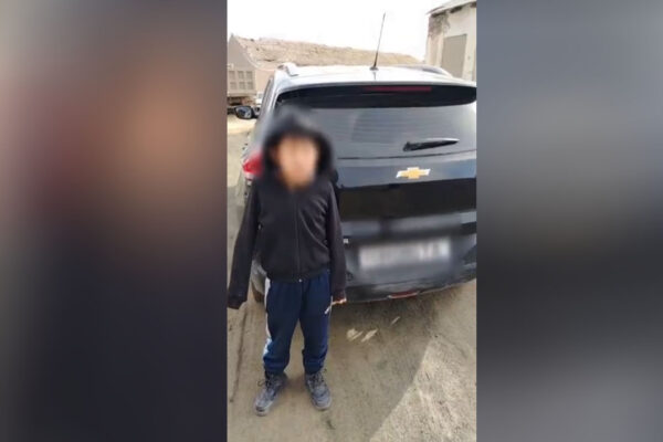 В Каракалпакстане за рулём «Трекера» поймали ученика четвёртого класса В Каракалпакстане за рулём «Трекера» поймали ученика четвёртого класса