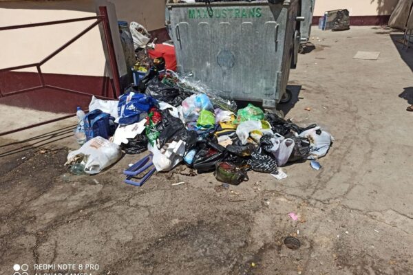 «Электрошантаж»: почти 200 тысяч узбекистанцев временно ограничили в оплате света из-за долгов за мусор