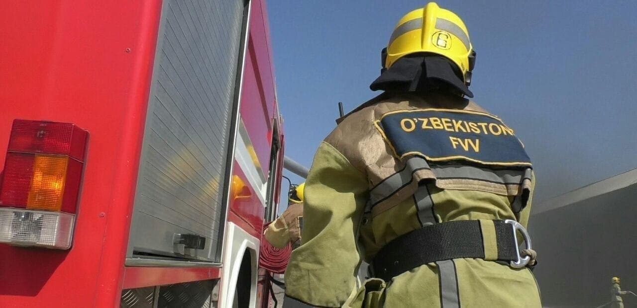 В Шахрисабзе загорелся патрульный автомобиль: что стало причиной пожара?