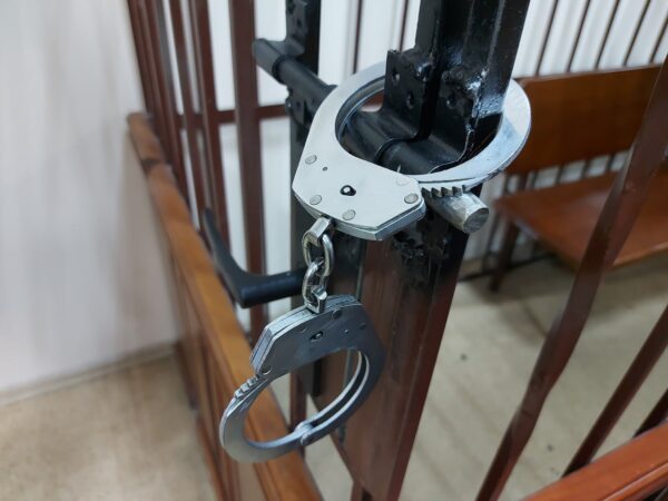 Свёкор четыре раза домогался невестки и получил всего 5 суток ареста