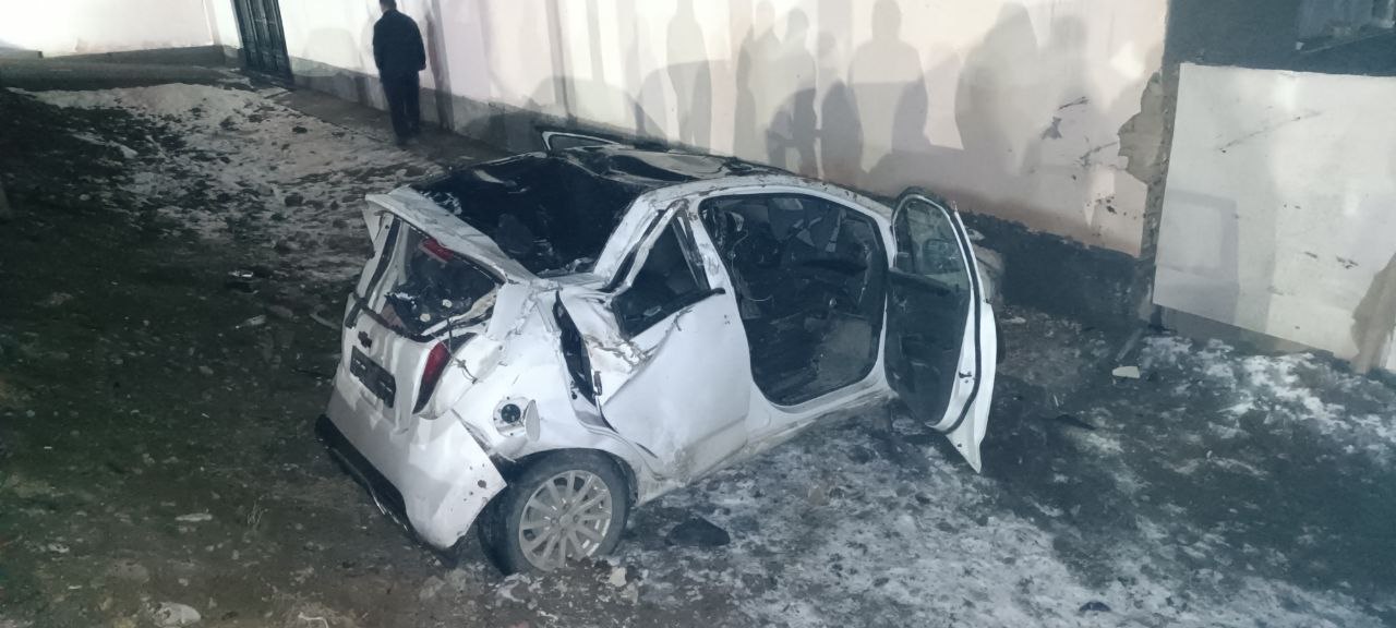 Искорёженный Spark и чудесное спасение: в Ташкентской области водитель не пострадал после серьёзного ДТП