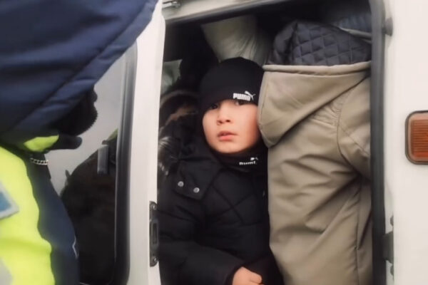 23 ребёнка в одном «Дамасе»: опасная практика развозки детей снова всплыла в Узбекистане