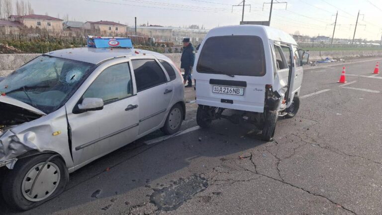 ДТП на трассе Ташкент – Чарвак: осколки, слухи о торговцах и снова вопрос скорости