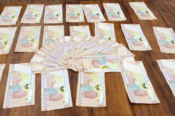 Проверки за деньги: в Джизакской области чиновник сферы образования задержан за взятку Проверки за деньги: в Джизакской области чиновник образования задержан за взятку