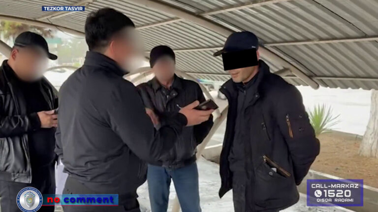 В Узбекистане задержали налоговика, требовавшего более 100 тысяч долларов