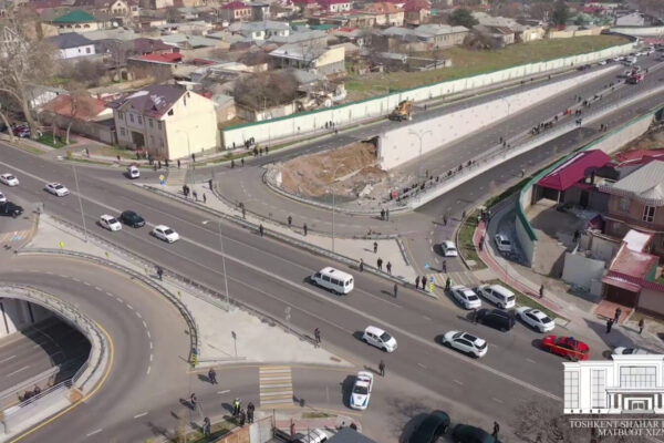 «Виноват дождь?» Климатолог усомнился в версии властей об обрушении дороги на путепроводе в Ташкенте