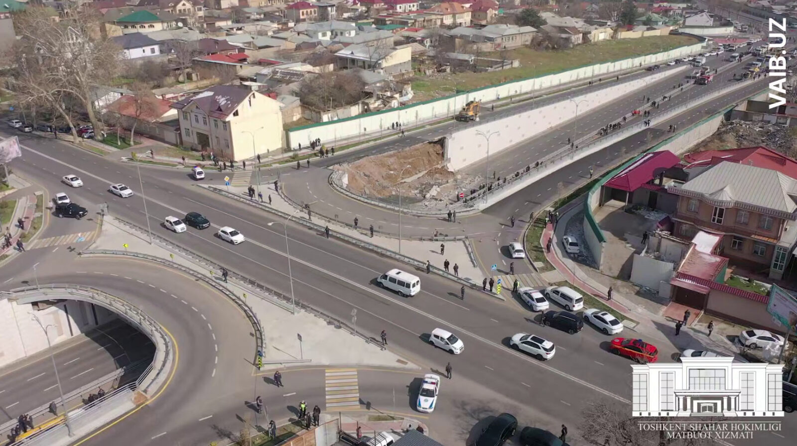 «Виноват дождь?» Климатолог усомнился в версии властей об обрушении дороги на путепроводе в Ташкенте