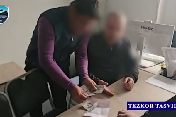 В Намангане замглавврача задержали при получении $1000 за трудоустройство медсестры В Намангане замглавврача задержали при получении $1000 за трудоустройство медсестры