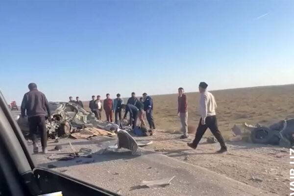 Четыре человека погибли в страшном ДТП в Навоийской области Четыре человека погибли в страшном ДТП в Навоийской области