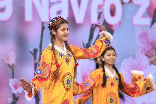 Четыре дня счастья: узбекистанцам подарили длинные выходные на Рамазан хайит и Навруз