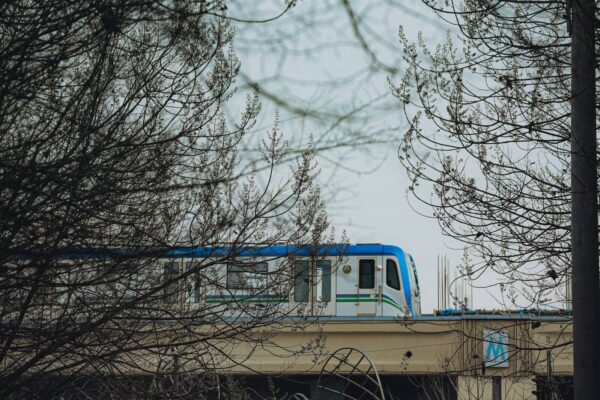 +30 на улице, +40 в вагоне: ташкентцам предложили «договориться» с машинистом за кондиционер
