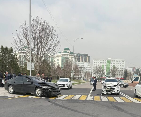 Перекрёсток у «Хаятта» снова напомнил о себе: здесь произошло очередное ДТП