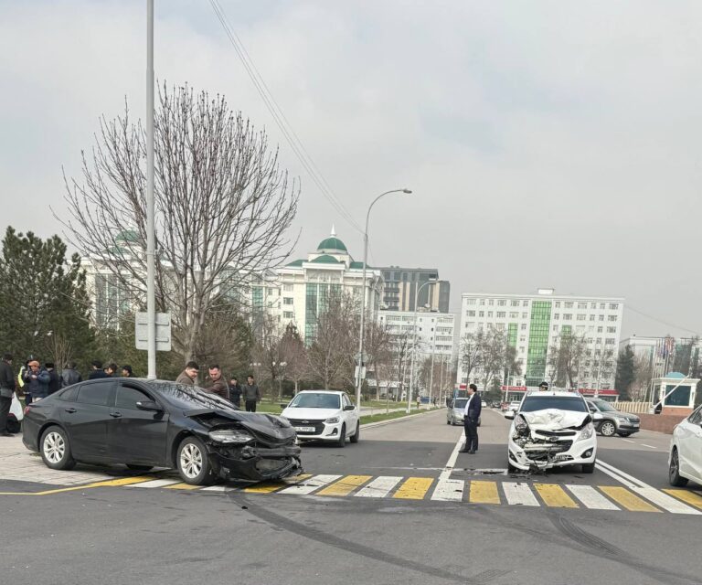 Перекрёсток у «Хаятта» снова напомнил о себе: здесь произошло очередное ДТП