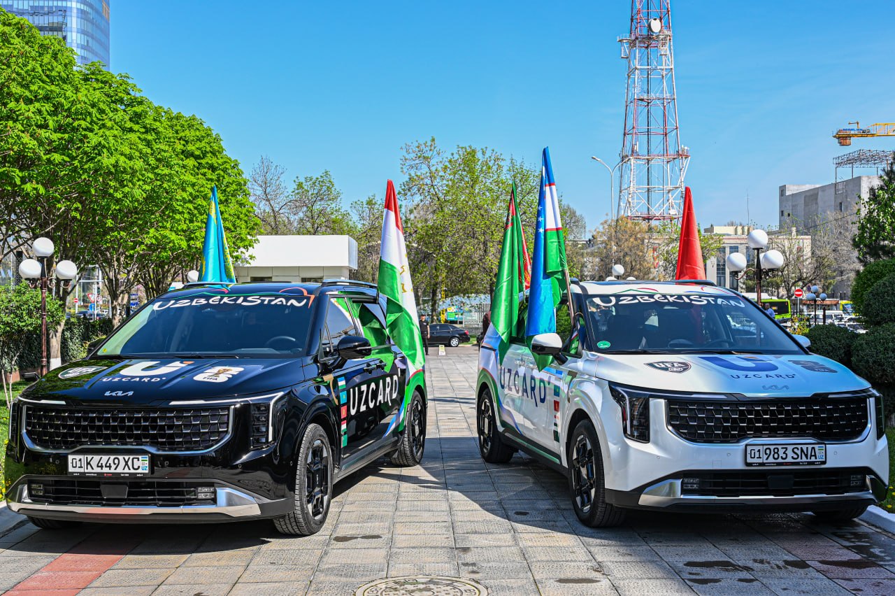 Из Ташкента в США на машинах: узбекские фанаты отправились поддерживать сборную