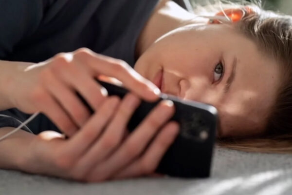 Номер больше не «папин»: в Узбекистане запустили онлайн-переоформление SIM-карт