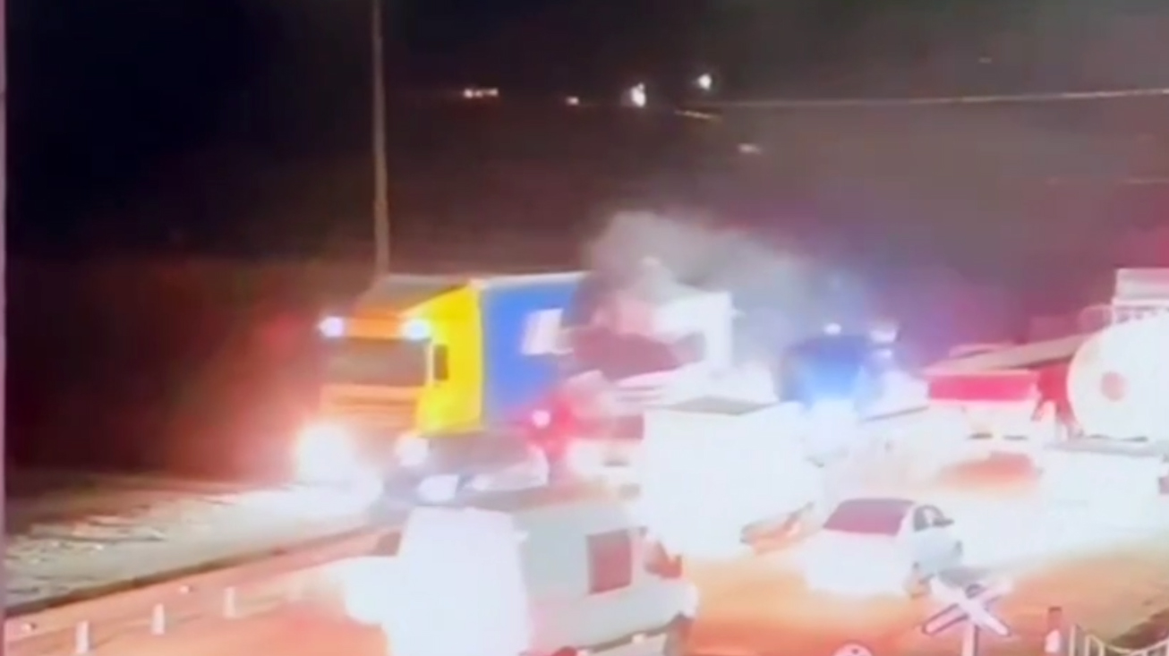 Фура-убийца под Ангреном: появилось видео страшного ДТП