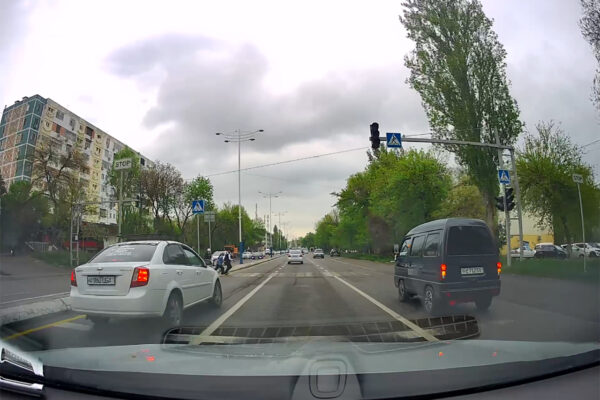 Светофор не работает? Значит, газ в пол? Нет. Значит, опасность Светофор не работает? Значит, газ в пол? Нет. Значит, опасность