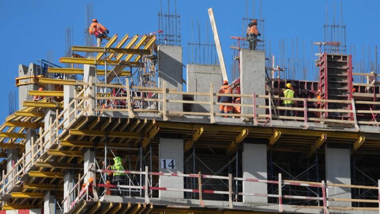 Красивые рендеры, суровая реальность: к Golden House Property Group накопились десятки жалоб