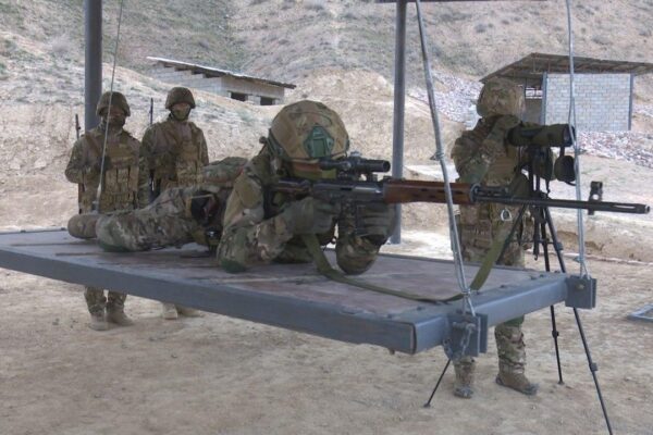 Служба с бонусами: срочникам пообещали дистанционное обучение, льготы и даже «лейтенанта запаса»