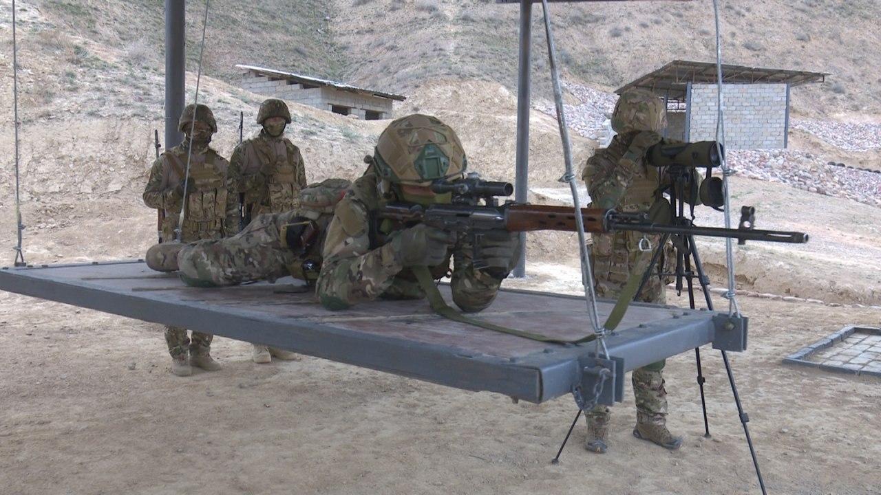 Служба с бонусами: срочникам пообещали дистанционное обучение, льготы и даже «лейтенанта запаса»