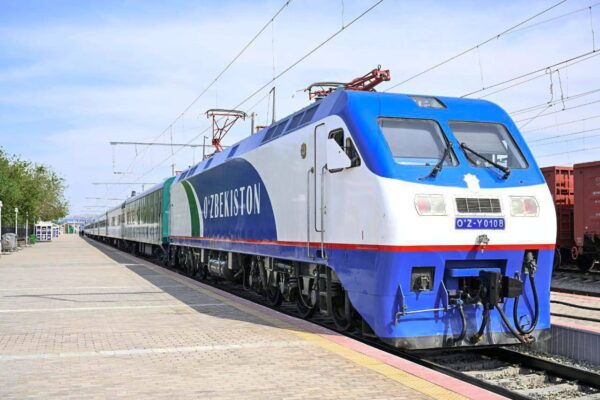 Компенсации за нервы: в Узбекистане пассажирам будут платить за опоздания поездов