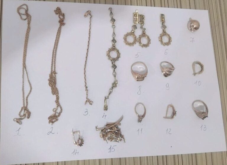 Контрабанда «с сюрпризом»: в Андижане снова поймали женщину с ювелиркой в интимном тайнике