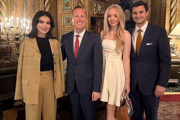 Саида Мирзиёева провела встречу с представителем США в резиденции Трампа Саида Мирзиёева провела встречу с представителем США в резиденции Трампа