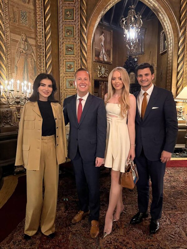 Саида Мирзиёева провела встречу с представителем США в резиденции Трампа