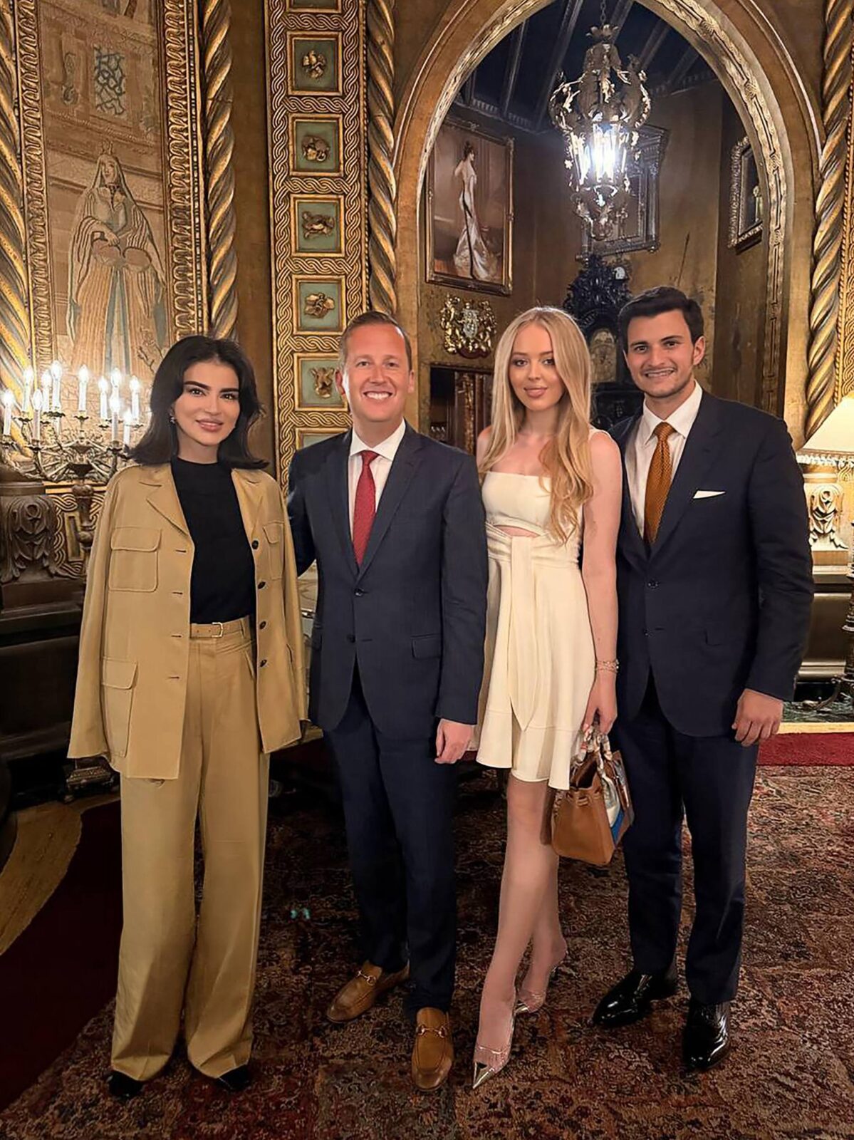 Саида Мирзиёева провела встречу с представителем США в резиденции Трампа