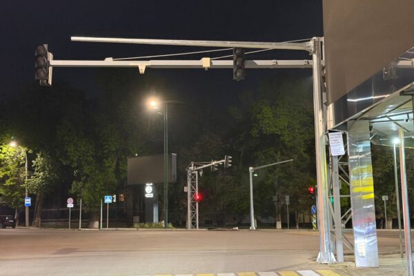 Светофоры поумнели, а столбы внезапно «устарели»: зачем в Ташкенте всё меняют с нуля