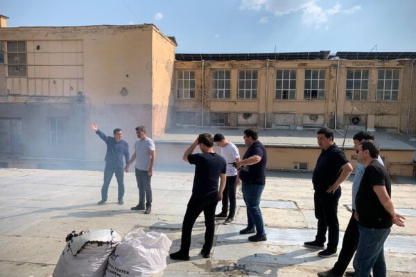 В Ташкенте после шума в соцсетях временно закрыли текстильную фабрику, загрязнявшую воздух