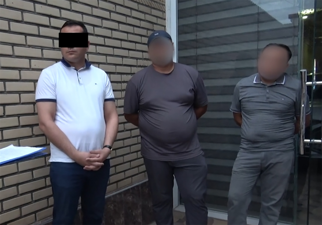 Откатная медицина. В Бухарской области глава райздрава попался на взятке и поборах с врачей