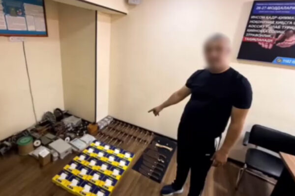 Воровали вагонами? В Ташкенте сотрудники железнодорожного предприятия попались на краже запчастей для локомотивов Воровали вагонами? В Ташкенте сотрудники железнодорожного предприятия попались на краже запчастей для локомотивов