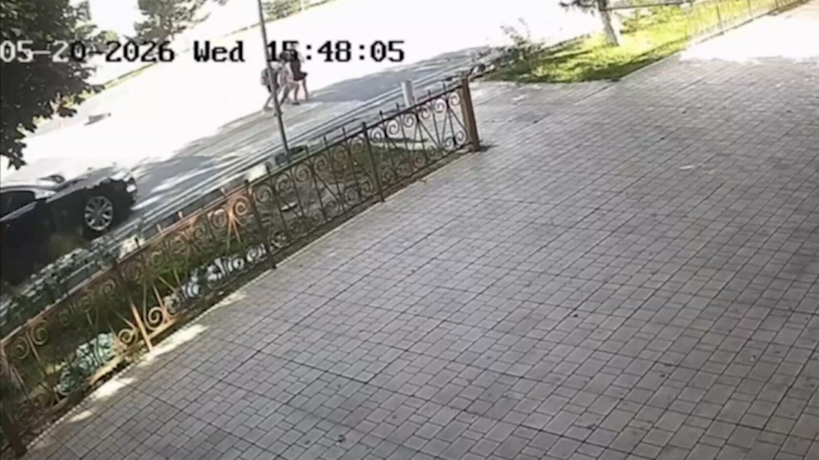 «Просто покатался». МВД показало кадры смертельного ДТП в Коканде, где школьник за рулём Malibu сбил трёх девочек